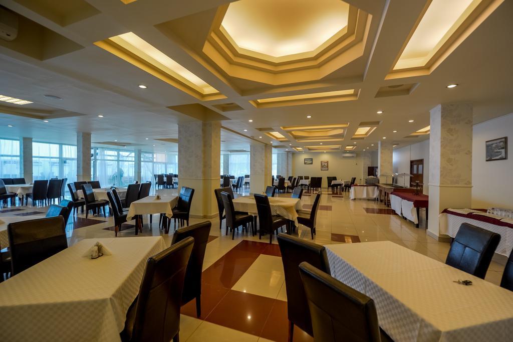 Hotel Florida Mamaia Exterior photo